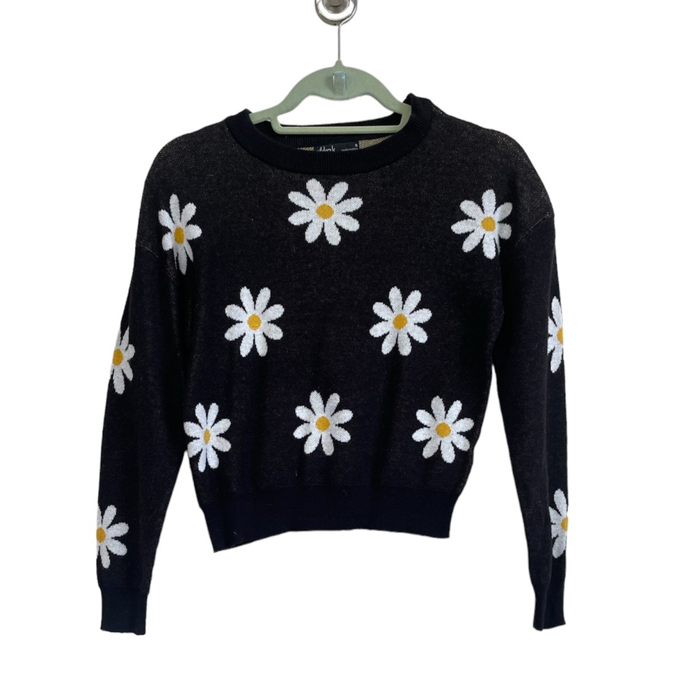 Daisy cropped sweater size small